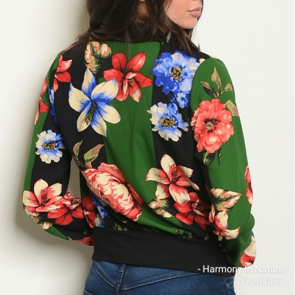 Lightweight Green and Black Block Floral Jacket - Picture 2 of 5